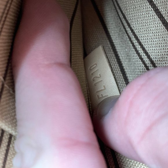 Louis Vuitton NWT New Neverfull Wristlet Clutch Brown Monogram Canvas LV - Picture 11 of 11